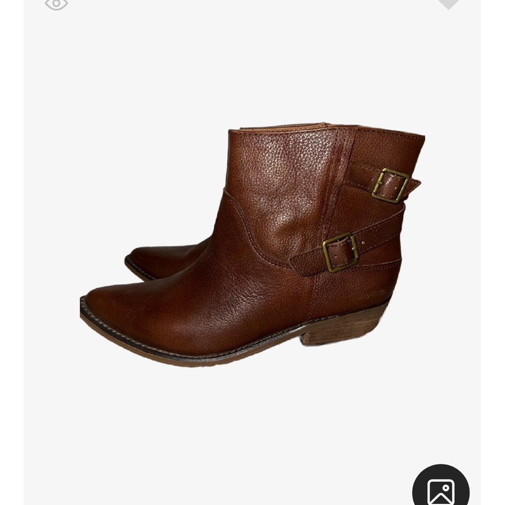 Brown booties